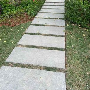 邯郸 芝麻黑小区踏步、汀步石铺装效果