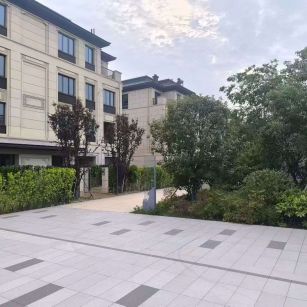 邯郸 芝麻白与芝麻白搭配铺装，尺寸1200*600