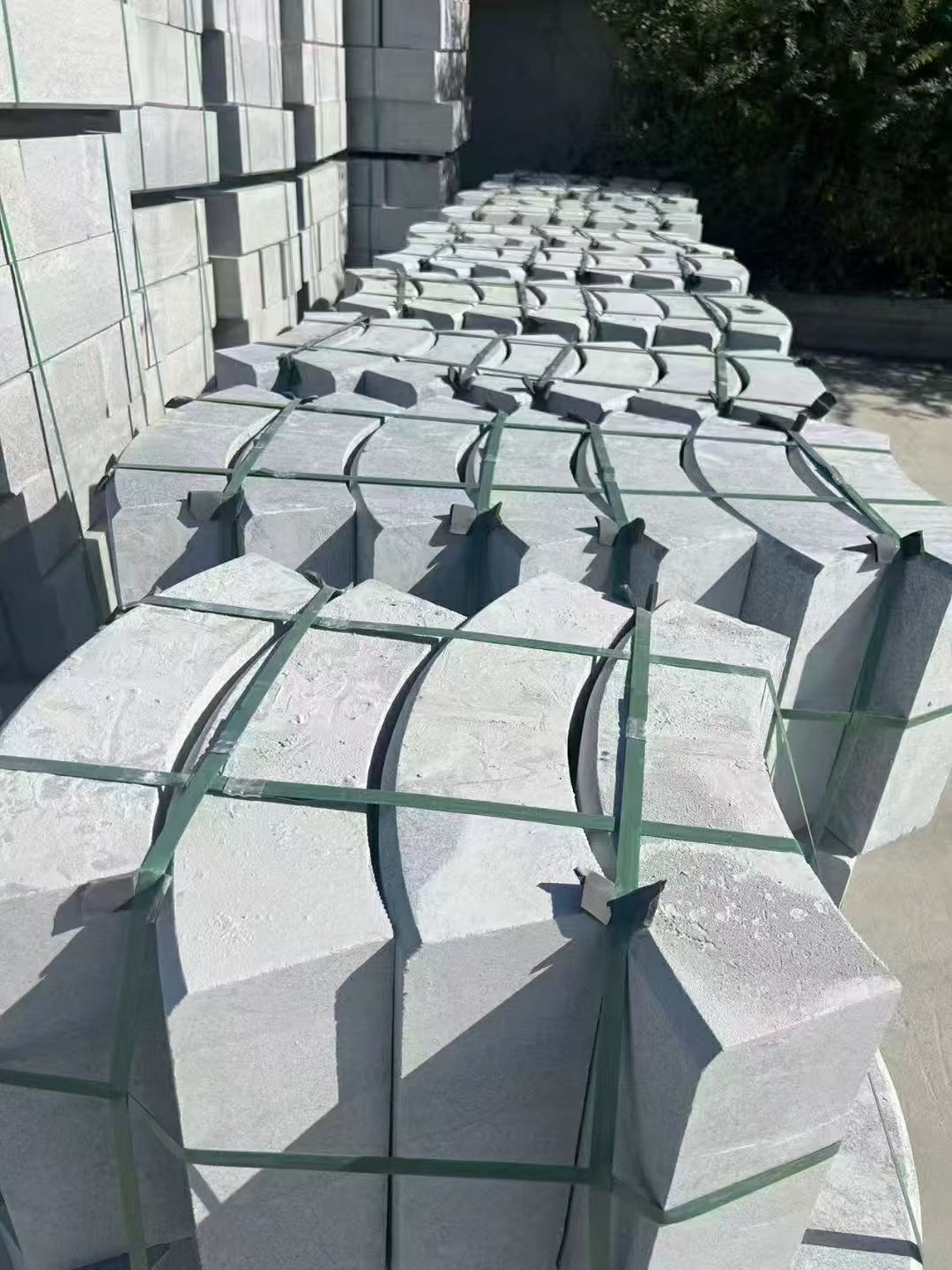 邯郸 芝麻灰弧形路沿石