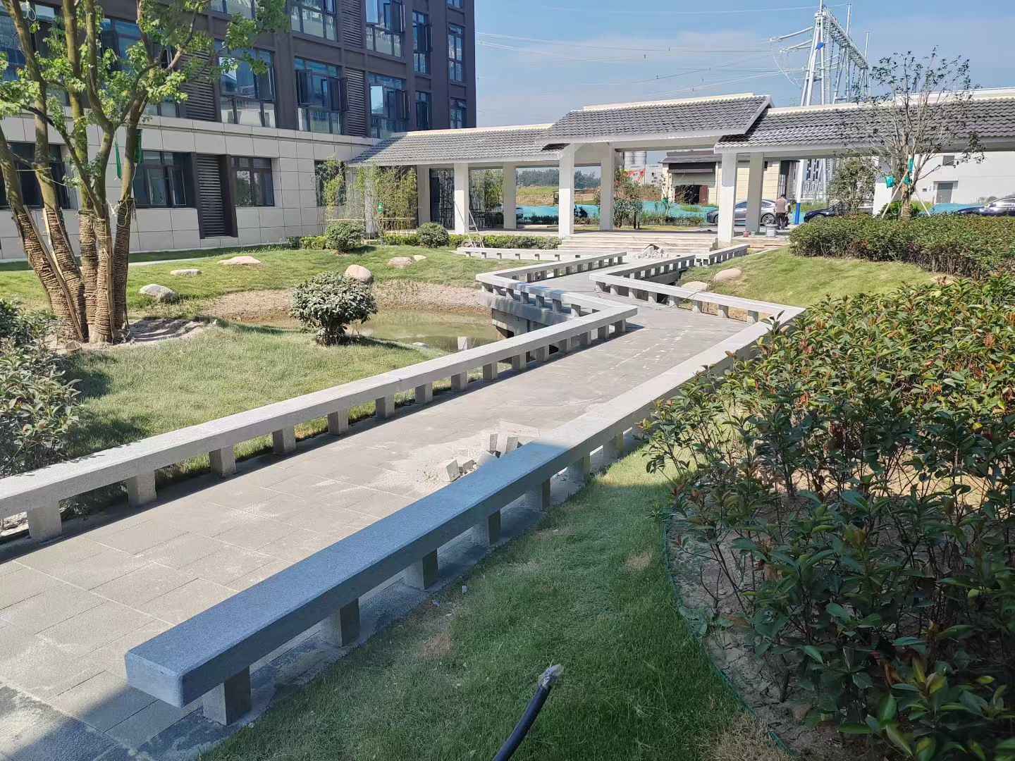 邯郸 芝麻灰小区坐凳&栏杆安装效果