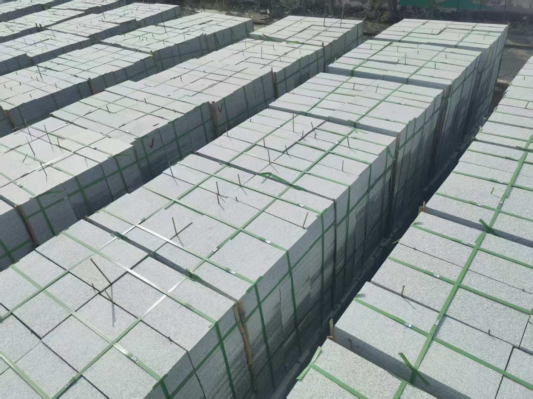 邯郸 芝麻白1.8公分火烧300*600地铺，清仓大甩卖