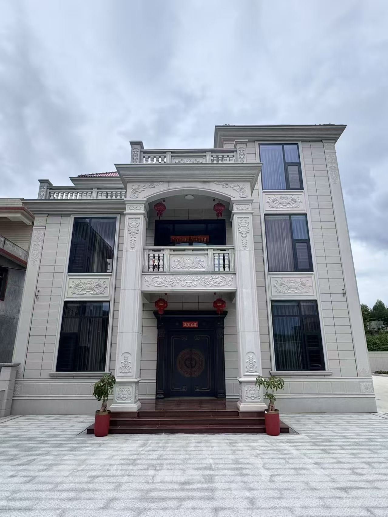 邯郸 芝麻白石材别墅干挂案例展示